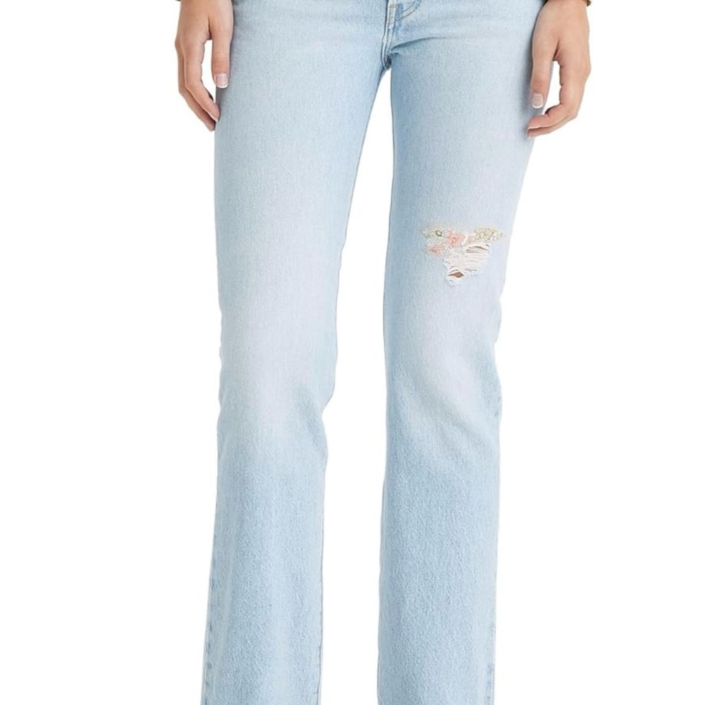Levi Women's Light Blue Distressed Levi 501 Jeans 30 X 30
